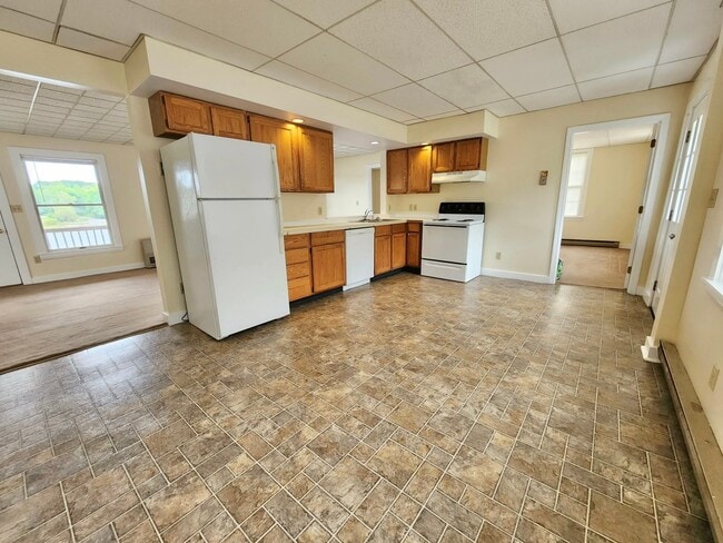34 Main St Unit 2