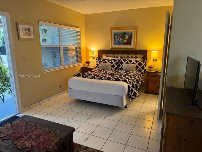 Photo - 3405 N Ocean Dr Unidad 19