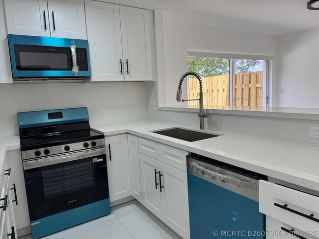 Photo - 4421 SW 72nd Terrace