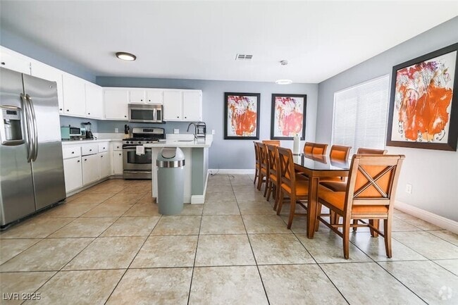 Building Photo - 3833 Via Lucia Dr Rental