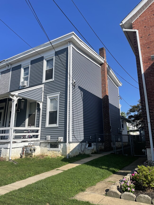 Photo - 112 Webster Ave Unidad 112 Webster Avenue 2nd fl