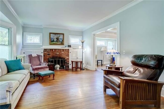 Photo - 144 Deerfield Dr