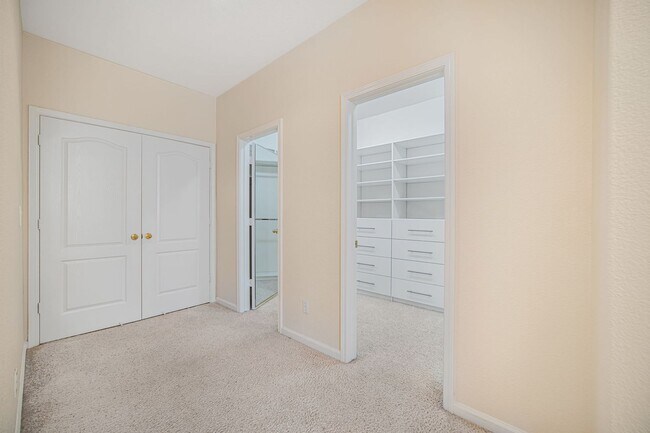 Photo - Highly Desirable Executive Home: 4 Bedrooms, 3 Bathrooms of Luxury Living