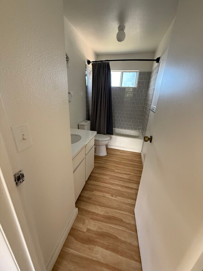 Photo - 20 Maha Rd Unidad A upstairs