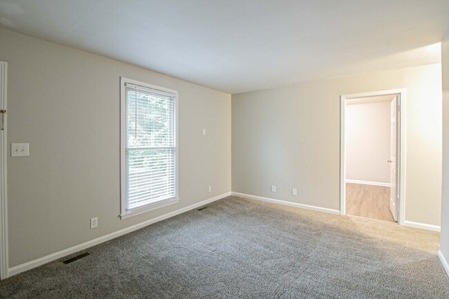 Photo - 1436 McCan Dr