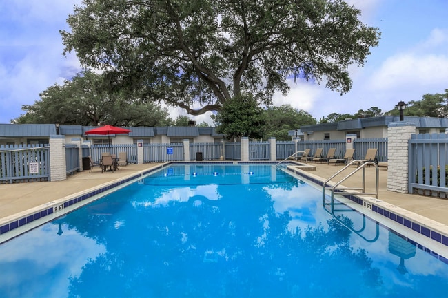 Photo - Rolling Hills Apartments