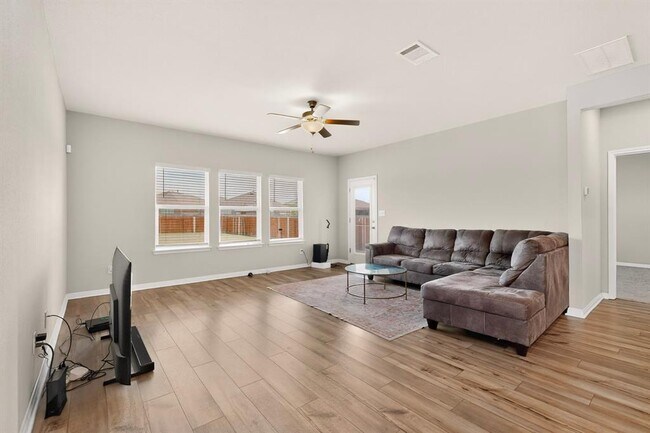 Photo - 17617 Fairbridge Ln