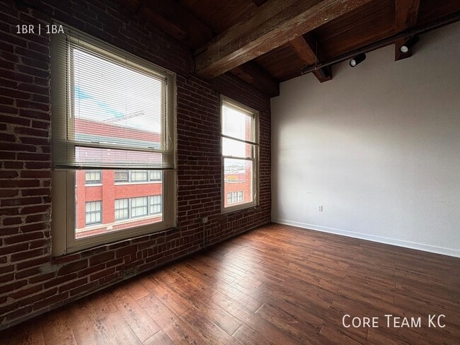 Renovated River Market Loft For Rent! - Renovated River Market Loft For Rent! Unit 312