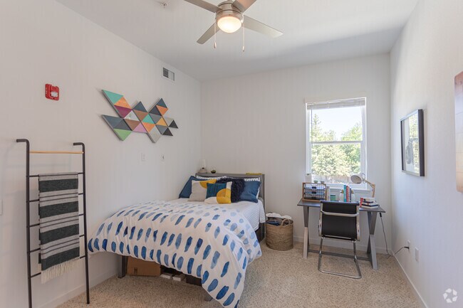 1HAB, 1BA - 700 ft²