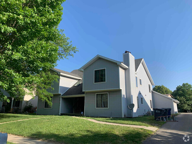 Building Photo - 5806 Ryewyck Dr Rental