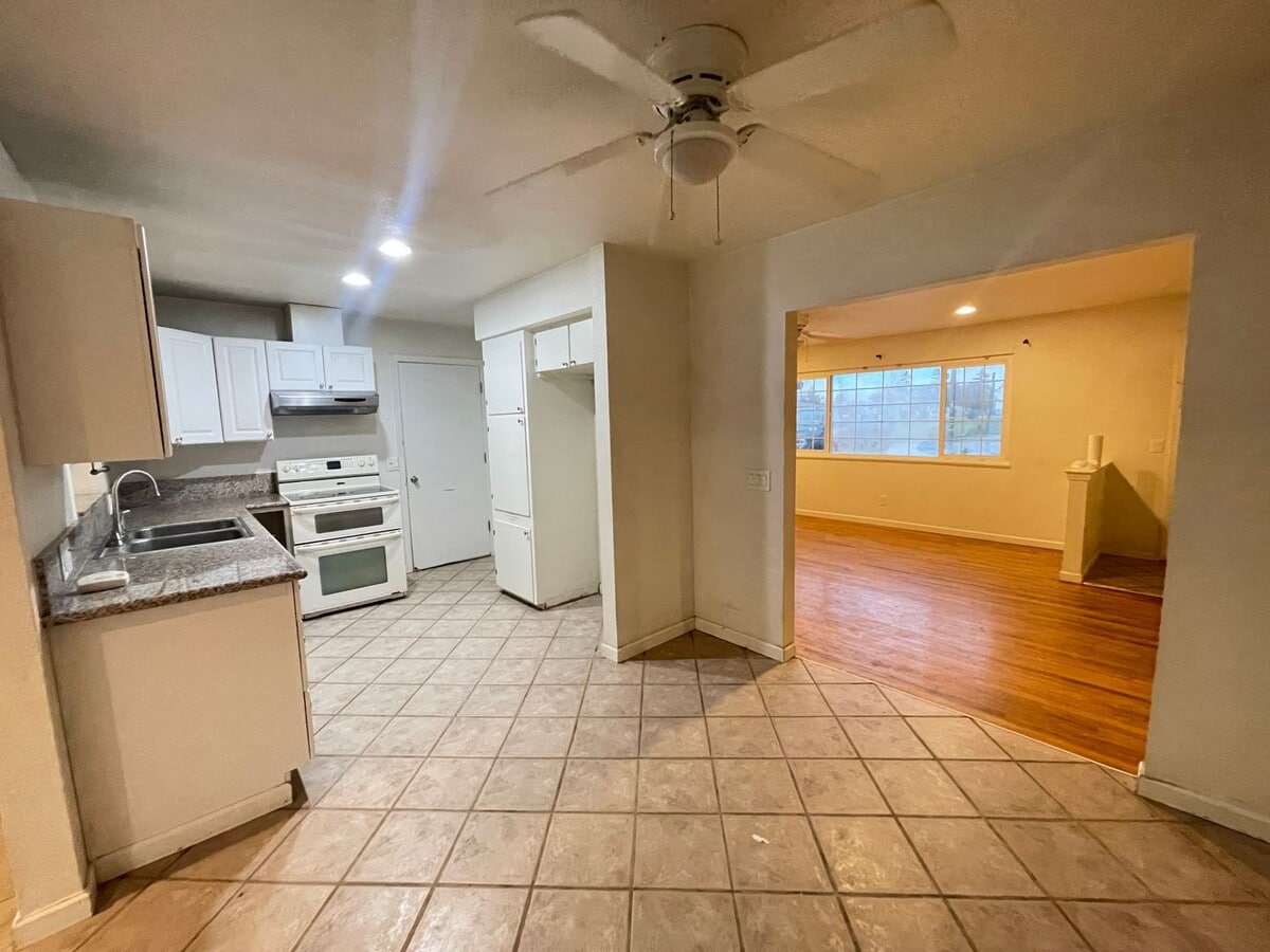 Photo - 3 bed / 2 ba house - Tierra Buena Area/ Yuba City