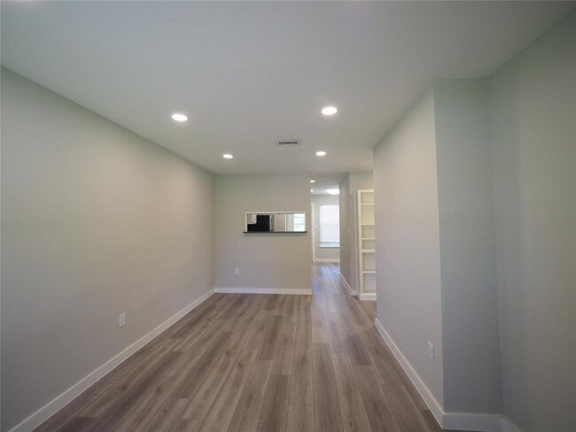 Photo - 4711 Bull Creek Rd
