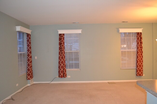 Photo - 161 Springbrook Trail S