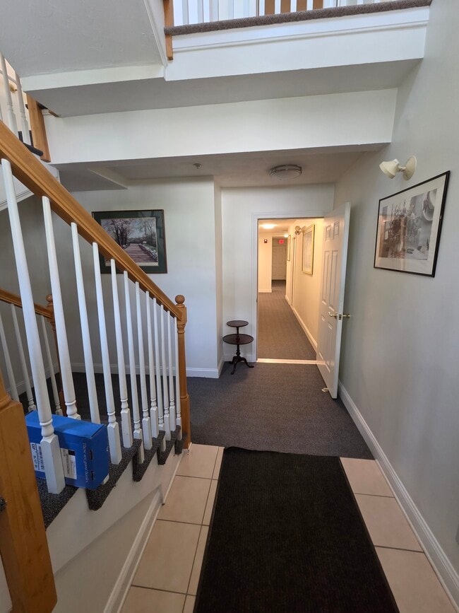 View after entering main entry - 35 Collins St Unit 35C92