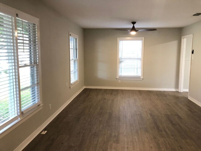 Photo - Great Convenient Location