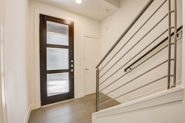 Photo - 1743 Eado Point Ln