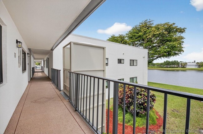 Photo - 15109 Ashland Dr Unit 323