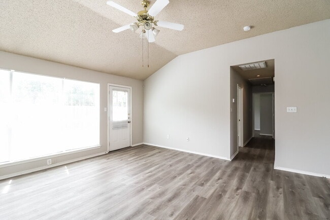 Photo - 10662 Flamewood Dr