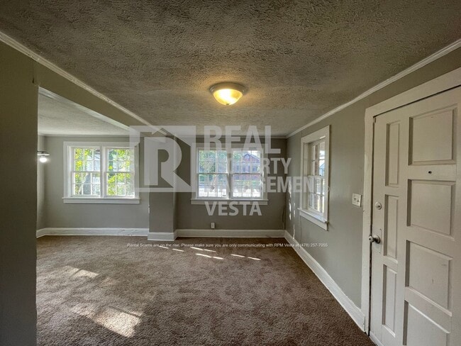 Photo - 2677 Napier Ave