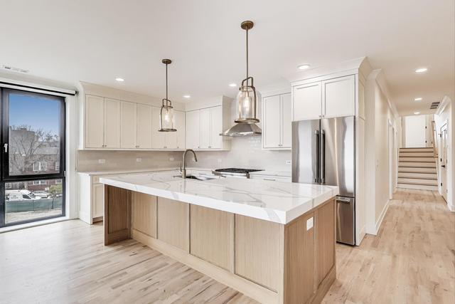 Photo - 3 bedroom in Chicago IL 60625 Unidad 2N