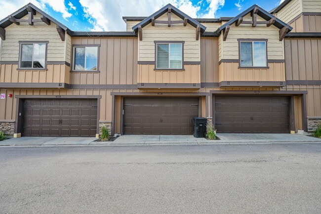 Photo - 13621 N Freestyle Ln Townhome