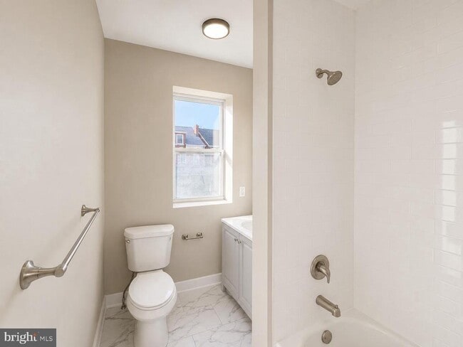 Photo - 28 N Anderson St