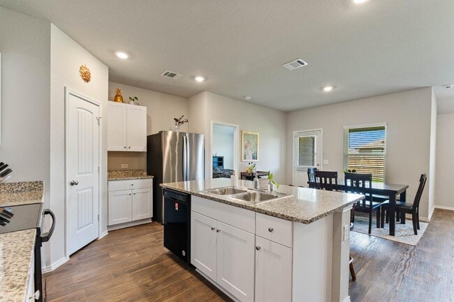 Photo - 6108 Montrelia Dr