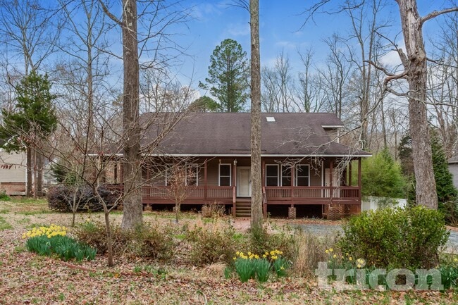 Building Photo - 8203 Knollwood Cir