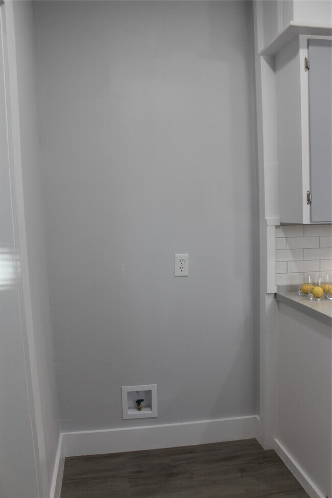 Photo - 710 Fahrenthold St