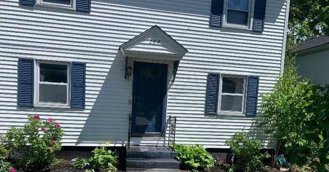 Photo - 267 Centre St