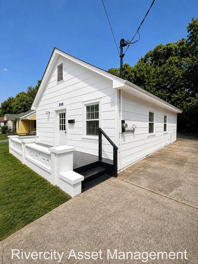 Building Photo - North Memphis Cutie!!! Section 8 Friendly!!!!