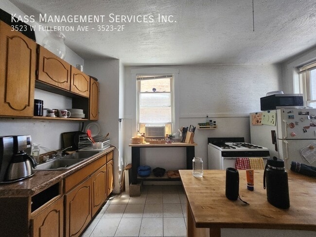 Photo - 3523 W Fullerton Ave Unit 3523-2F