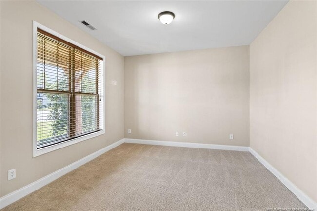 Photo - 368 Exeter Dr