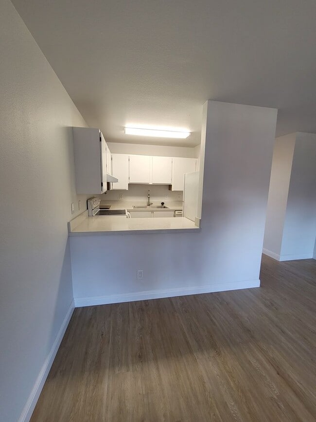 Photo - Beautifully renovated Studio at Maui Lani Terrace! Unit D308