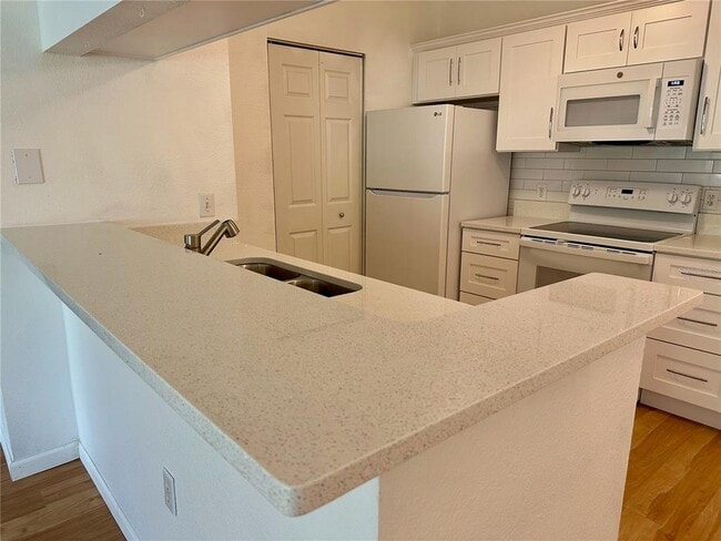 Photo - 624 Arbor Lakes Cir Unit 624