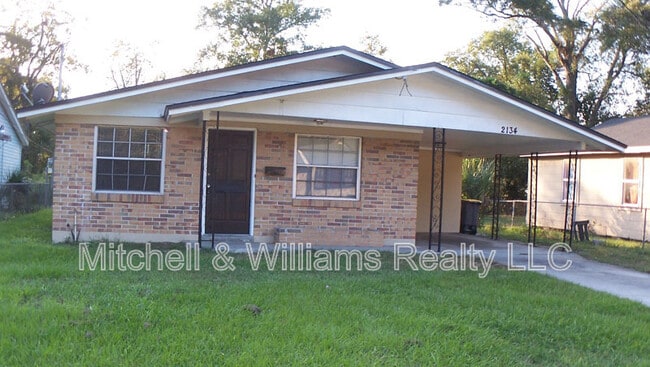 Building Photo - 2134 Danson St