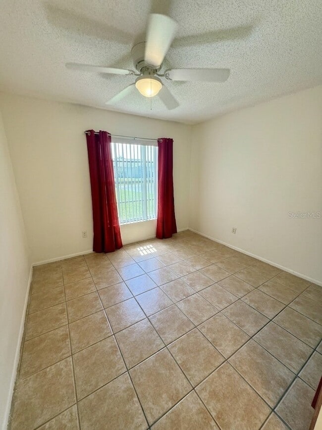 74 W Cedarwood Cir