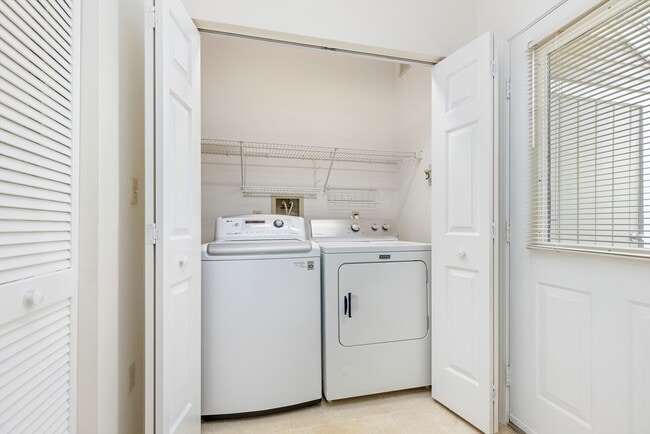 Photo - 29 Hammond Pl Unit 29