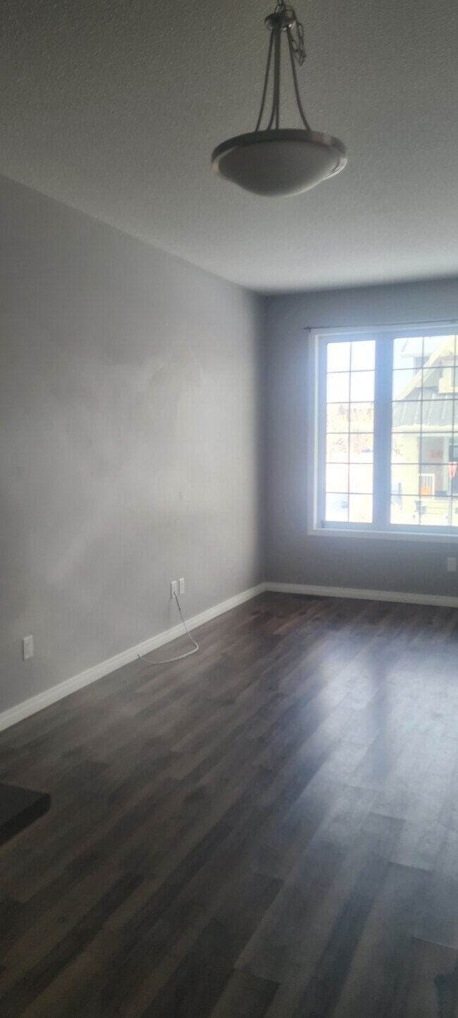 Photo - 5663 Vedette Rd