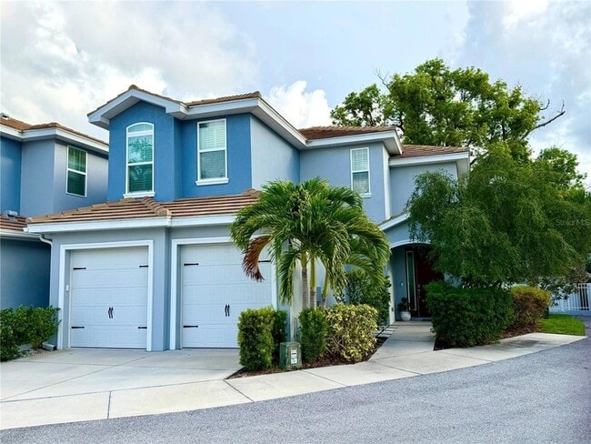 Building Photo - 426 Birdsong Ln