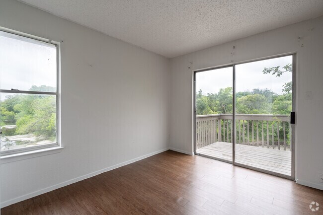 2BR, 1BA - 1,400SF