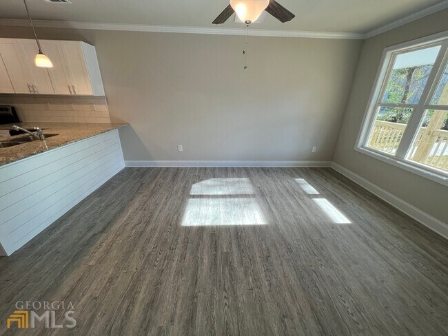 Photo - 250 Holly St