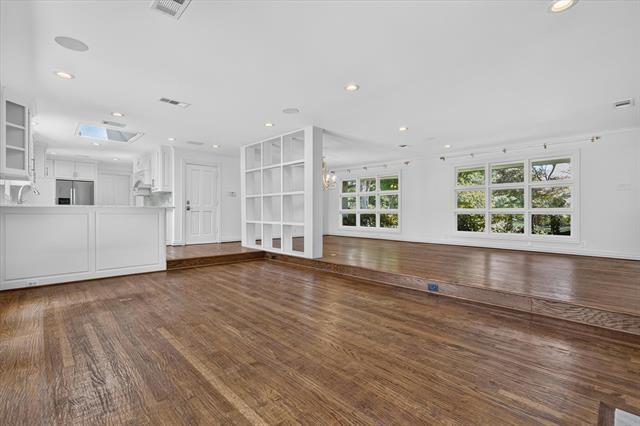 Photo - 5804 Norway Rd