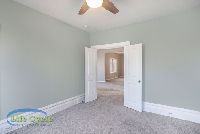 160 Carrier St NE