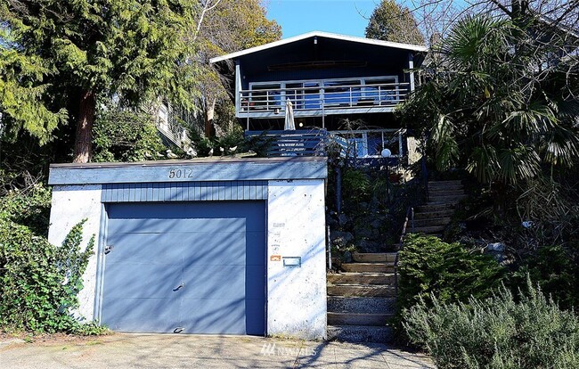 Photo - 5012 Baker Ave NW Unit Upstairs Right Room