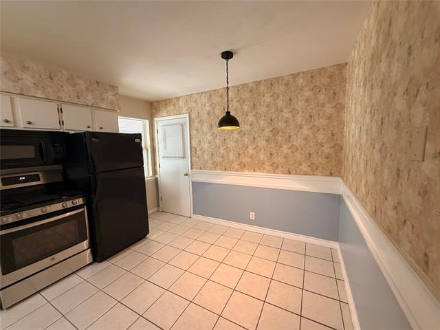825 Bryan Dr