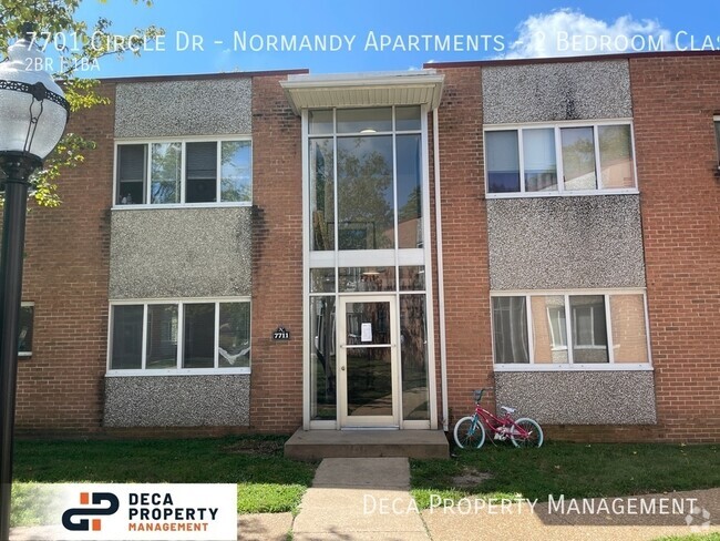 Building Photo - 2 Bedroom Classic Unit Normandy Apartments - 2 Bedroom Classic