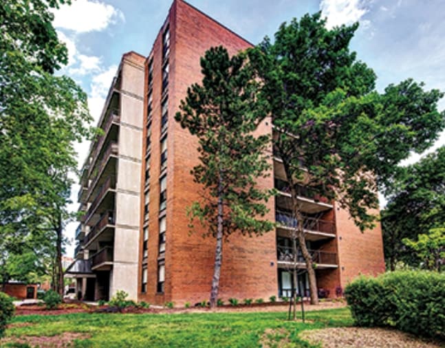 Building Photo - Lakeshore Apartments