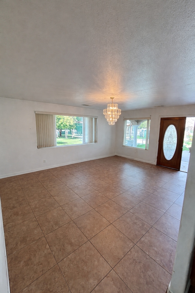 Photo - 107 S Cottage St