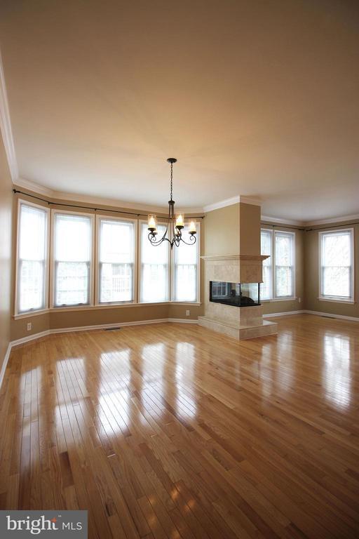 Photo - 10470 Courtney Dr